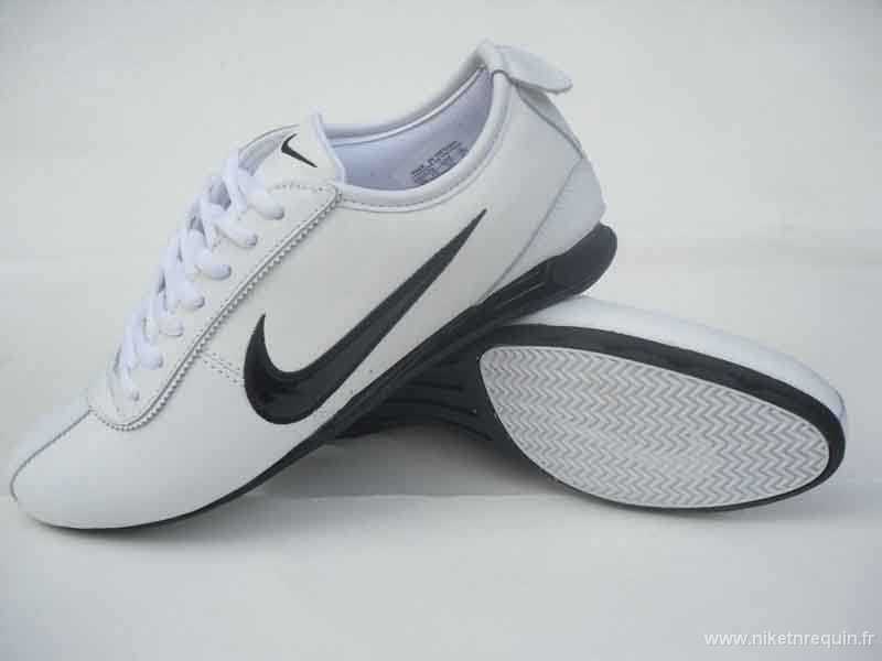 Nike Shox R2 mens blanc noir (2)